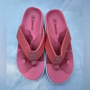 SPENCO Victoria Sandal Comfy Memory Foam Coral color Size 9